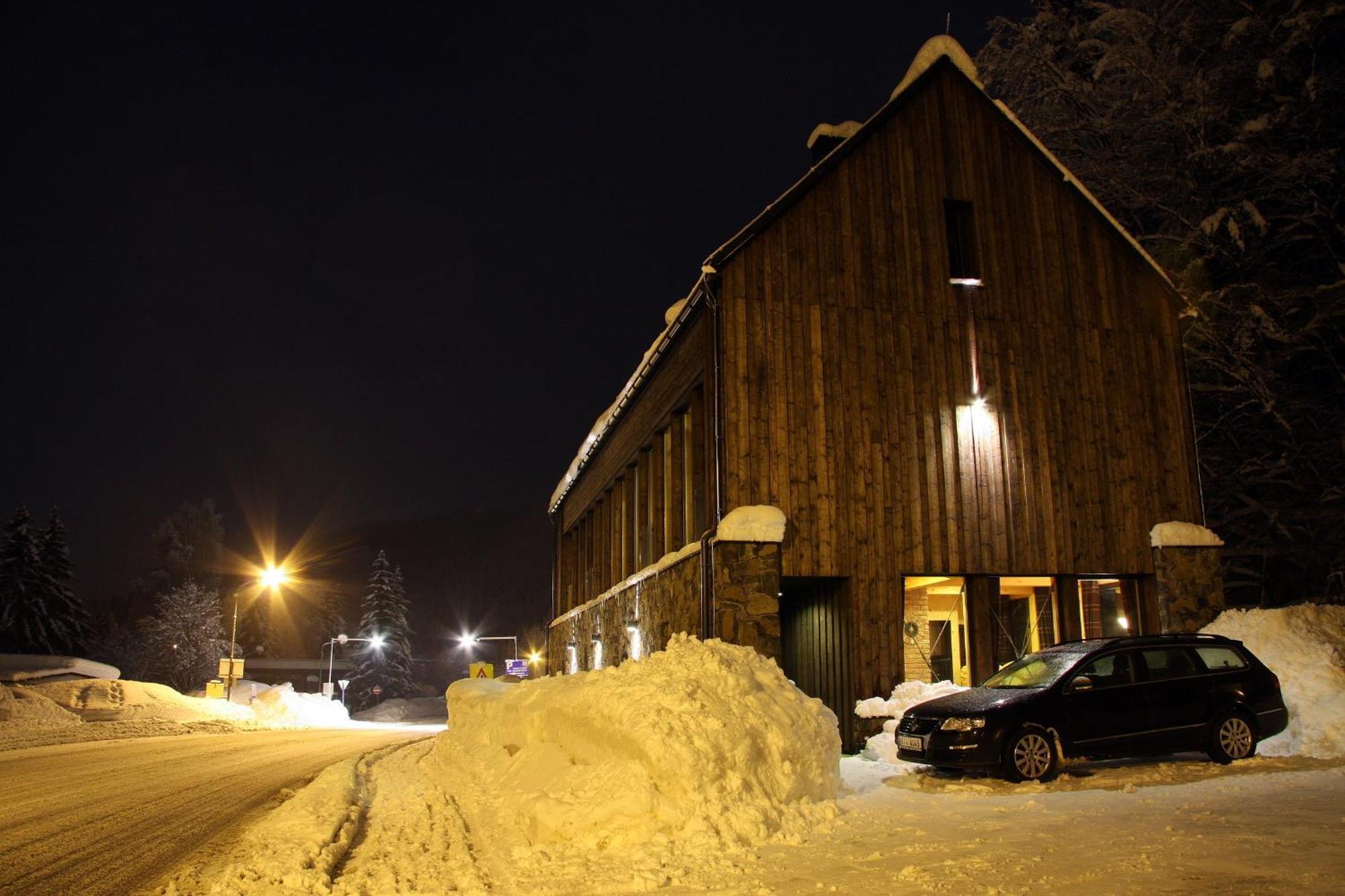 Krakonosova Dilna "Woodhaus" Aparthotel Špindlerŭv Mlýn Eksteriør bilde